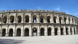 Die südfranzösische Stadt Nîmes ist berühmt für ihr römisches Amphitheater, hat aber noch viel mehr zu bieten - vor allem jetzt mit der Triennale Contemporaine. Foto: Sabine Glaubitz/dpa