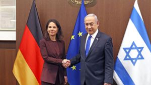 Außenministerin Annalena Baerbock ist angesichts der angespannten Lage erneut zu Israels Premierminister Benjamin Netanjahu gereist. Foto: Ilia Yefimovich/dpa