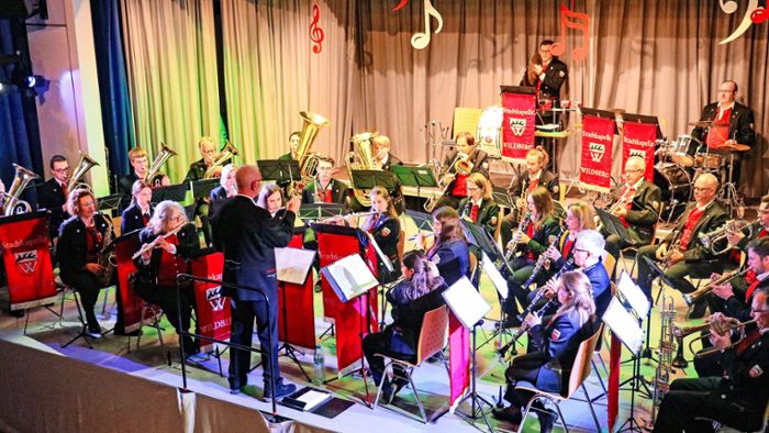 Konzert in Wildberg: Stadtkapelle feiert 20 Jahre mit Dirigent Olbrich