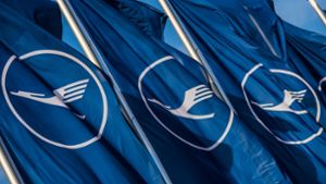 Fluggesellschaft: Wegen hoher Streikkosten: Lufthansa geht auf Sparkurs